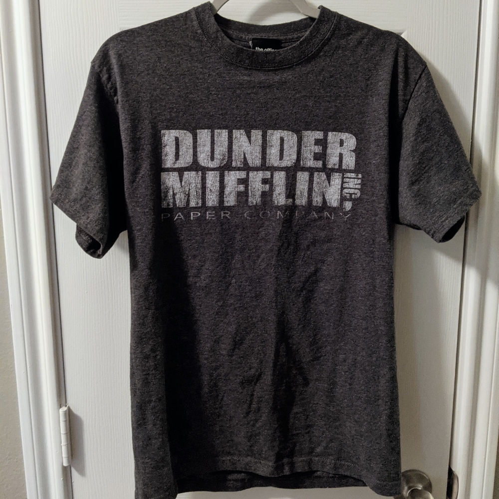 3/$20🌼Dunder Mifflin Gray Heather T-Shirt - Size Medium
